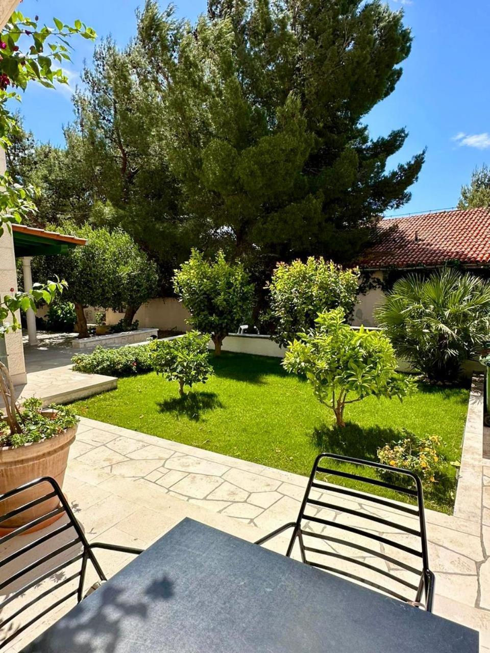 Apartments Villa Adria Bol Exteriér fotografie